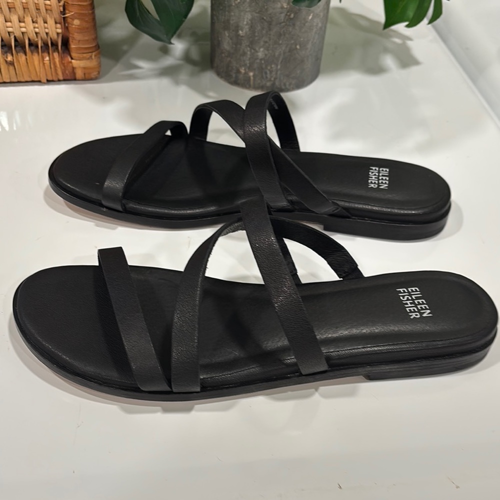 EILEEN FISHER Black Leather Kira Flat Sandals - Picture 3 of 8